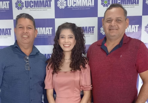 Presidente e servidor em visita a UCMMAT (22-03)